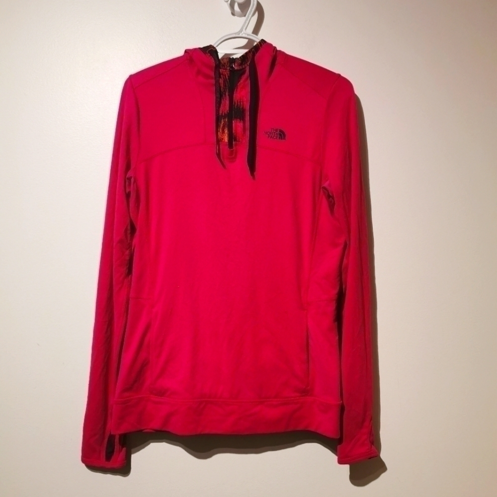 NORTH face long hooded w thumbholes and front pockets sports top